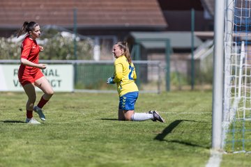 Bild 312 - F TSV Zarpen - Holstein Kiel II : Ergebnis: 2:6